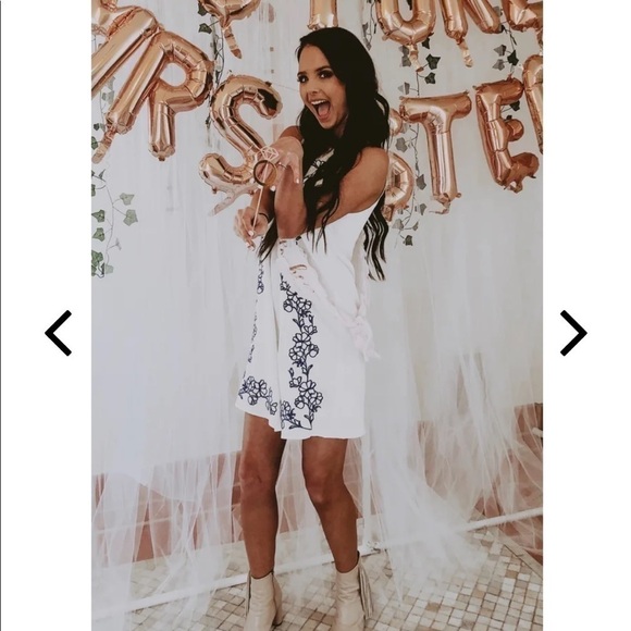 Lulu’s Floral Embroidered Black White Halter Neck Mini Formal Cute Party Dress - Picture 10 of 10